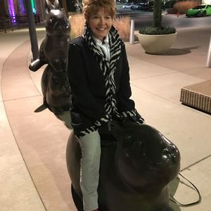 Meet your Posher, Patricia